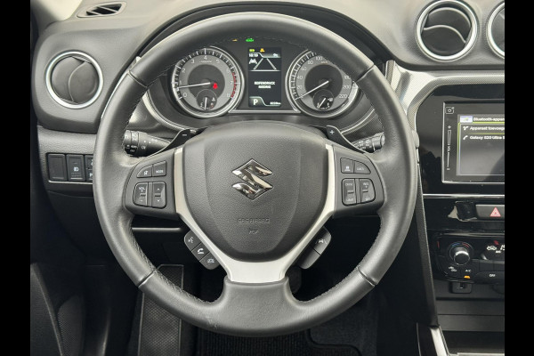 Suzuki Vitara 1.5 Hybrid Style Automaat Adaptive cruise Climate control Panoramadak Achteruitrijcamera Apple / Android