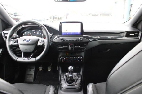 Ford Focus 2.3 EcoBoost ST-3 280pk | Launch Control | Winter Pack | Adaptive LED | Achteruitrijcamera | HUD |