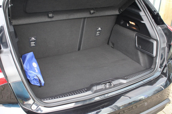 Ford Focus 2.3 EcoBoost ST-3 280pk | Launch Control | Winter Pack | Adaptive LED | Achteruitrijcamera | HUD |