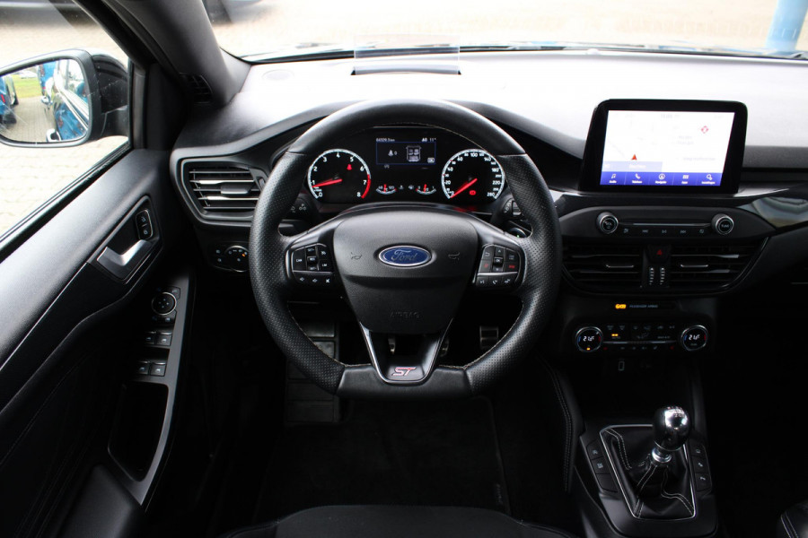 Ford Focus 2.3 EcoBoost ST-3 280pk | Launch Control | Winter Pack | Adaptive LED | Achteruitrijcamera | HUD |