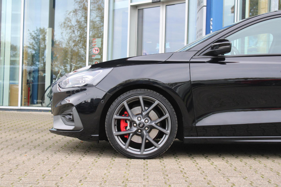Ford Focus 2.3 EcoBoost ST-3 280pk | Launch Control | Winter Pack | Adaptive LED | Achteruitrijcamera | HUD |