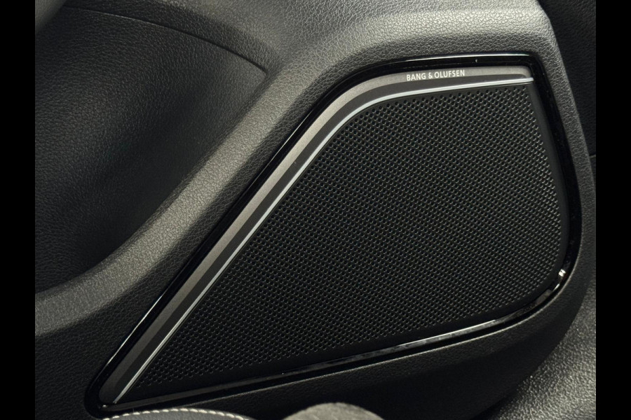 Audi A3 Limousine 35 TFSI S edition, 2x S-LINE, panoramadak , 19 inch, 1/2 lederen sportinterieur , achteruitrijcamera ,vol opties