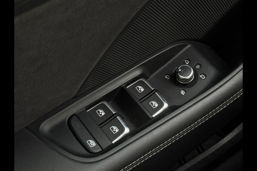 Audi A3 Limousine 35 TFSI S edition, 2x S-LINE, panoramadak , 19 inch, 1/2 lederen sportinterieur , achteruitrijcamera ,vol opties