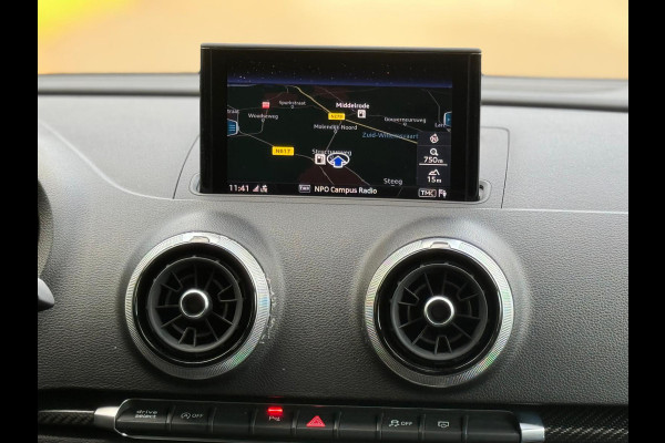 Audi A3 Limousine 35 TFSI S edition, 2x S-LINE, panoramadak , 19 inch, 1/2 lederen sportinterieur , achteruitrijcamera ,vol opties