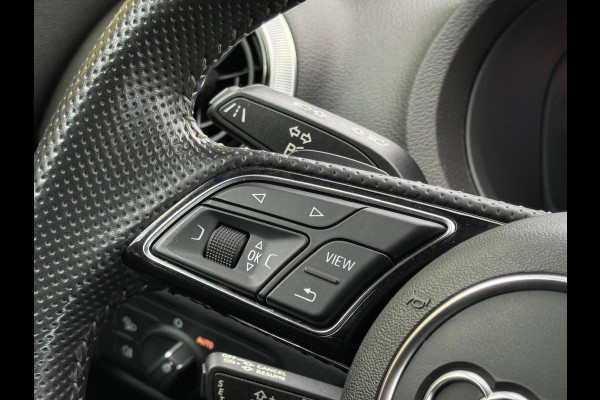 Audi A3 Limousine 35 TFSI S edition, 2x S-LINE, panoramadak , 19 inch, 1/2 lederen sportinterieur , achteruitrijcamera ,vol opties