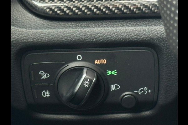 Audi A3 Limousine 35 TFSI S edition, 2x S-LINE, panoramadak , 19 inch, 1/2 lederen sportinterieur , achteruitrijcamera ,vol opties