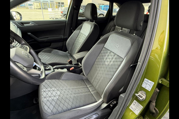 Volkswagen Taigo 1.0 TSI R-Line Automaat / IQ Light / Keyless / ACC / Camera Volkswagen Taigo 1.0 TSI R-Line Automaat / IQ Light / Keyless / ACC / Camera