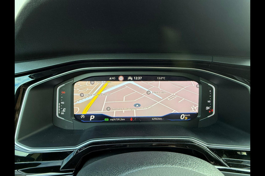 Volkswagen Taigo 1.0 TSI R-Line Automaat / IQ Light / Keyless / ACC / Camera Volkswagen Taigo 1.0 TSI R-Line Automaat / IQ Light / Keyless / ACC / Camera