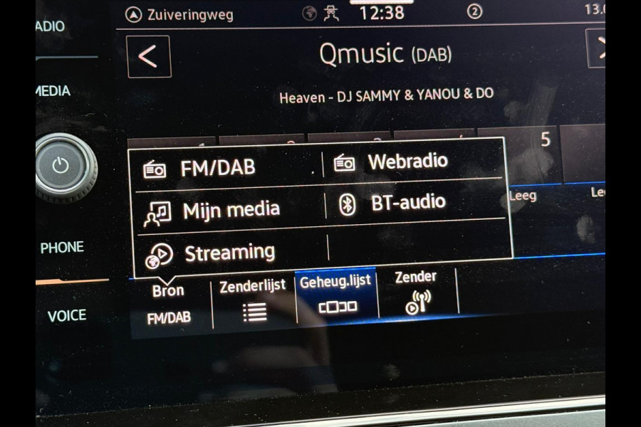 Volkswagen Taigo 1.0 TSI R-Line Automaat / IQ Light / Keyless / ACC / Camera Volkswagen Taigo 1.0 TSI R-Line Automaat / IQ Light / Keyless / ACC / Camera