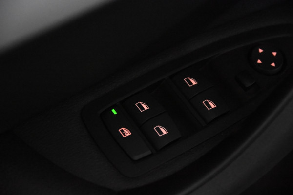 BMW X1 sDrive18i *1ste Eigenaar*Leer*Navigatie*Stoelverwarming*