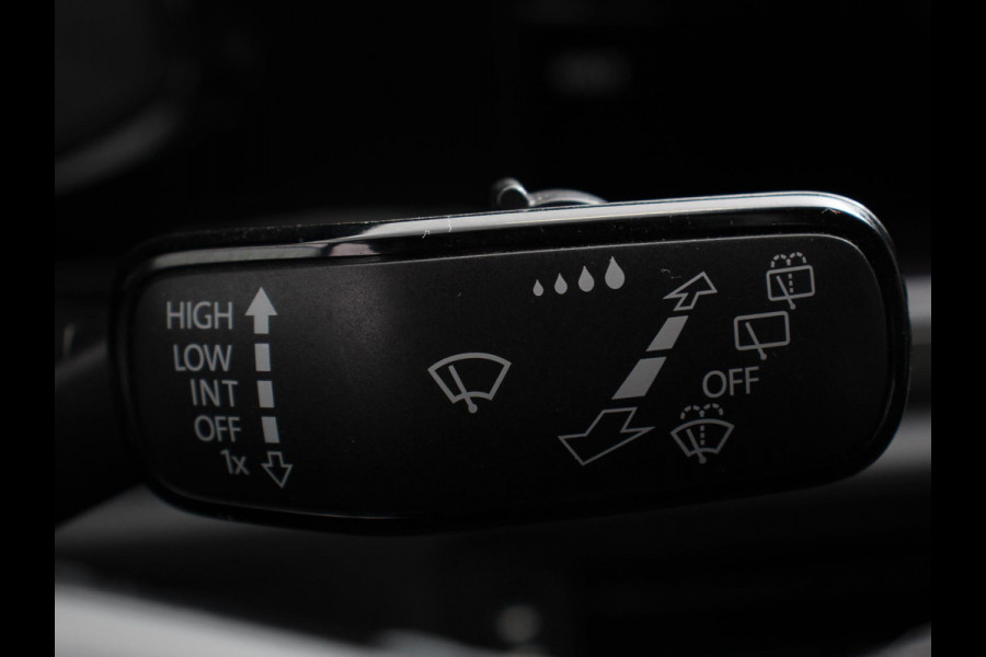 Volkswagen Polo 1.0 TSI Comfortline Navi Carplay Airco Adaptive Cruise Control NL Auto NAP Volkswagen Polo 1.0 TSI Comfortline Navi Carplay Airco Adaptive Cruise Control NL Auto NAP