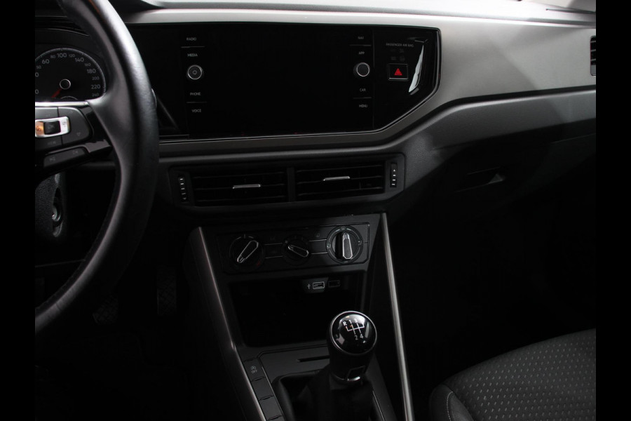 Volkswagen Polo 1.0 TSI Comfortline Navi Carplay Airco Adaptive Cruise Control NL Auto NAP Volkswagen Polo 1.0 TSI Comfortline Navi Carplay Airco Adaptive Cruise Control NL Auto NAP