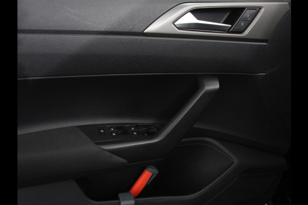 Volkswagen Polo 1.0 TSI Comfortline Navi Carplay Airco Adaptive Cruise Control NL Auto NAP Volkswagen Polo 1.0 TSI Comfortline Navi Carplay Airco Adaptive Cruise Control NL Auto NAP
