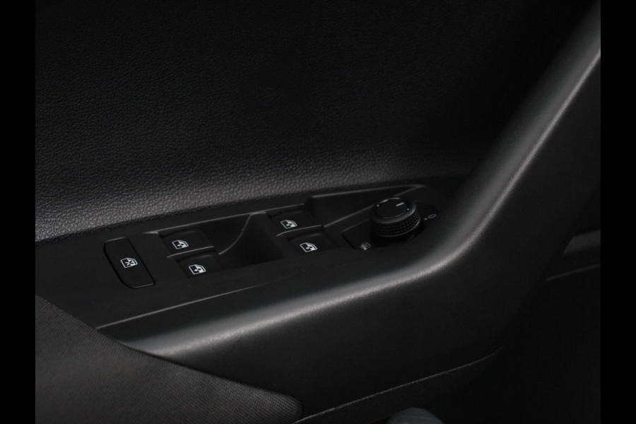 Volkswagen Polo 1.0 TSI Comfortline Navi Carplay Airco Adaptive Cruise Control NL Auto NAP Volkswagen Polo 1.0 TSI Comfortline Navi Carplay Airco Adaptive Cruise Control NL Auto NAP