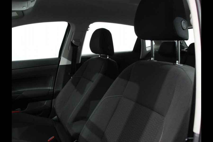Volkswagen Polo 1.0 TSI Comfortline Navi Carplay Airco Adaptive Cruise Control NL Auto NAP Volkswagen Polo 1.0 TSI Comfortline Navi Carplay Airco Adaptive Cruise Control NL Auto NAP
