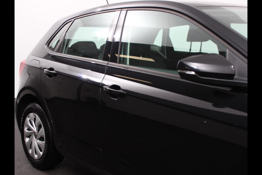 Volkswagen Polo 1.0 TSI Comfortline Navi Carplay Airco Adaptive Cruise Control NL Auto NAP Volkswagen Polo 1.0 TSI Comfortline Navi Carplay Airco Adaptive Cruise Control NL Auto NAP