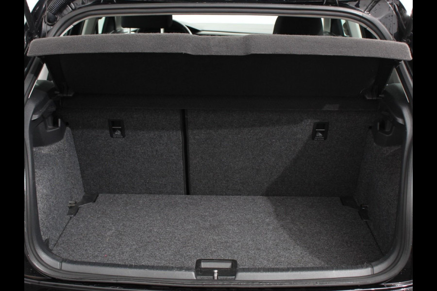 Volkswagen Polo 1.0 TSI Comfortline Navi Carplay Airco Adaptive Cruise Control NL Auto NAP Volkswagen Polo 1.0 TSI Comfortline Navi Carplay Airco Adaptive Cruise Control NL Auto NAP