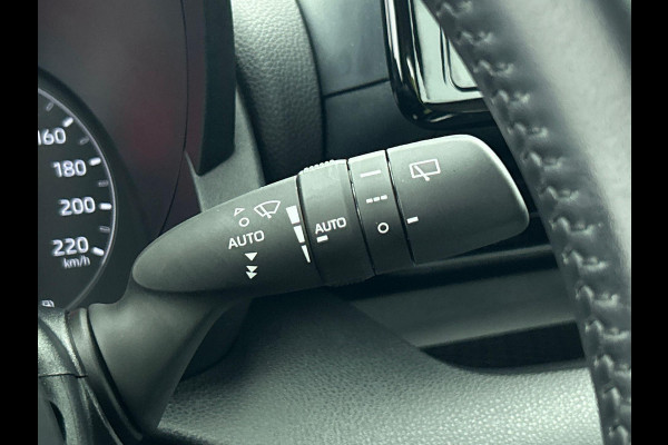 Toyota Yaris 1.5 Hybrid Active Auto. Navigatie Apple Carplay/Android Auto Camera Adaptive Cruise Control  Climate Control
