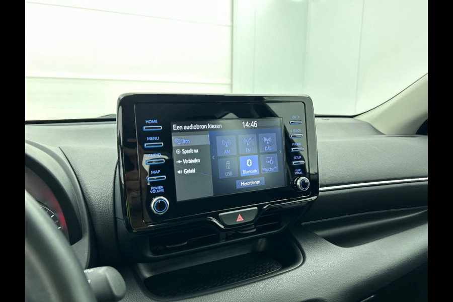 Toyota Yaris 1.5 Hybrid Active Auto. Navigatie Apple Carplay/Android Auto Camera Adaptive Cruise Control  Climate Control