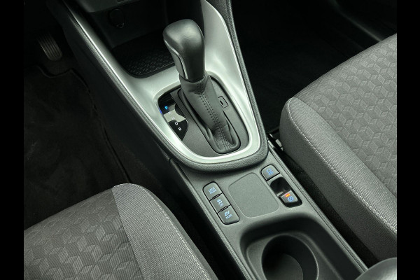 Toyota Yaris 1.5 Hybrid Active Auto. Navigatie Apple Carplay/Android Auto Camera Adaptive Cruise Control  Climate Control