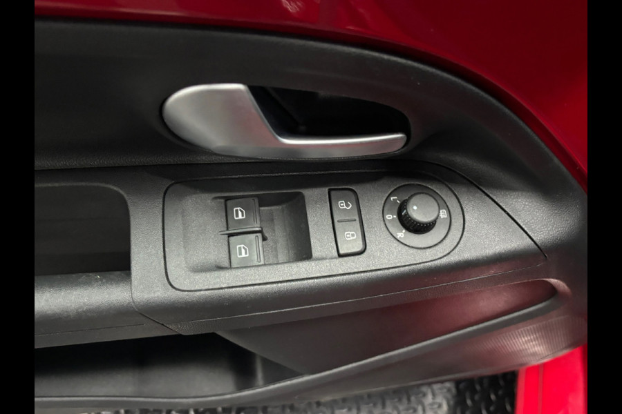 Volkswagen up! 1.0 BMT high up! Airco | Cruise | PDC