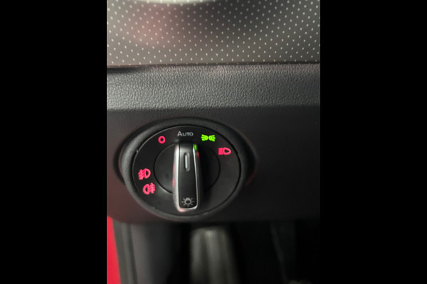 Volkswagen up! 1.0 BMT high up! Airco | Cruise | PDC