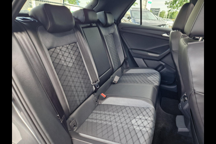 Volkswagen T-Roc 1.5 TSI DSG 150PK 3X R-Line /Pano /IQ Light /IQ drive