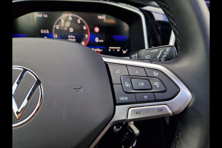 Volkswagen T-Roc 1.5 TSI DSG 150PK 3X R-Line /Pano /IQ Light /IQ drive