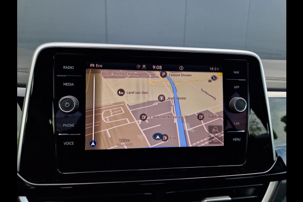 Volkswagen T-Roc 1.5 TSI DSG 150PK 3X R-Line /Pano /IQ Light /IQ drive