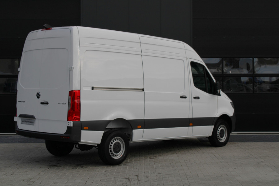 Mercedes-Benz Sprinter 317CDI L2H2 Pro - Mbux 10 - Airco - Camera - Bind spot - Cruise - Comfortstoel - Rijklaar