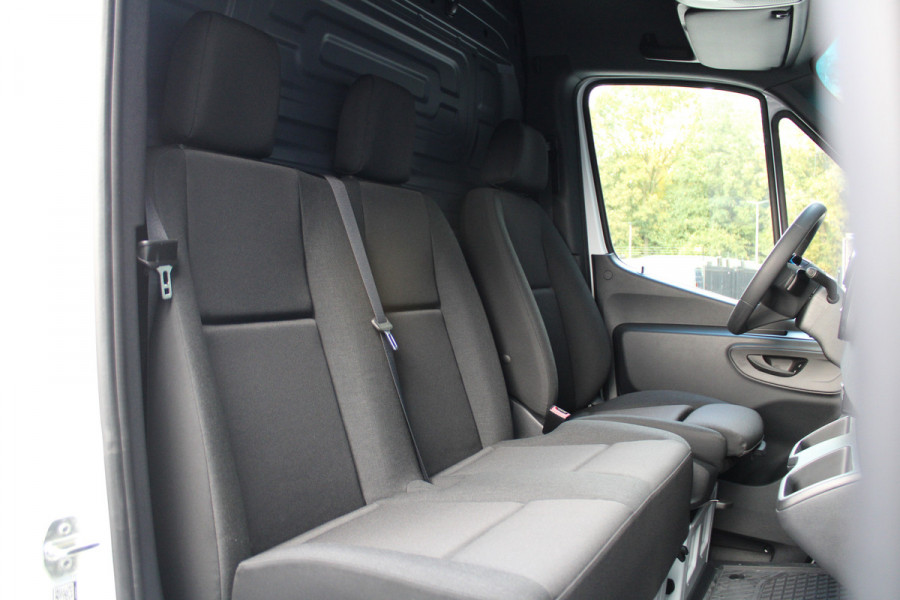 Mercedes-Benz Sprinter 317CDI L2H2 Pro - Mbux 10 - Airco - Camera - Bind spot - Cruise - Comfortstoel - Rijklaar