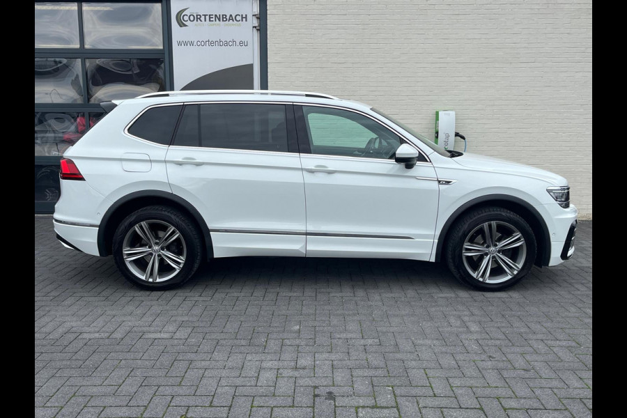Volkswagen Tiguan Allspace 1.4 TSI Highline Business R- Line 7p. | Adaptieve cruise | Panorama dak | Zwenkbare trekhaak | Memory |
