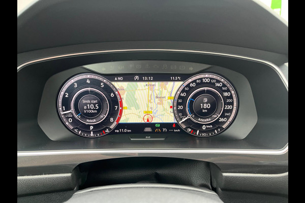 Volkswagen Tiguan Allspace 1.4 TSI Highline Business R- Line 7p. | Adaptieve cruise | Panorama dak | Zwenkbare trekhaak | Memory |