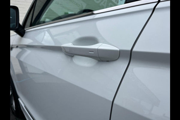 Volkswagen Tiguan Allspace 1.4 TSI Highline Business R- Line 7p. | Adaptieve cruise | Panorama dak | Zwenkbare trekhaak | Memory |
