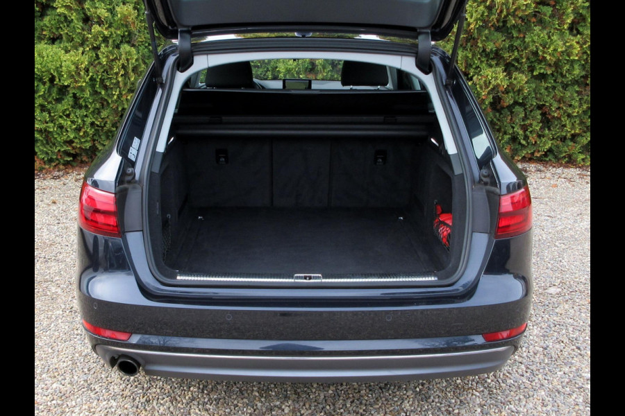 Audi A4 Avant 1.4 TFSI Lease Edition *Navi*Trekhaak*