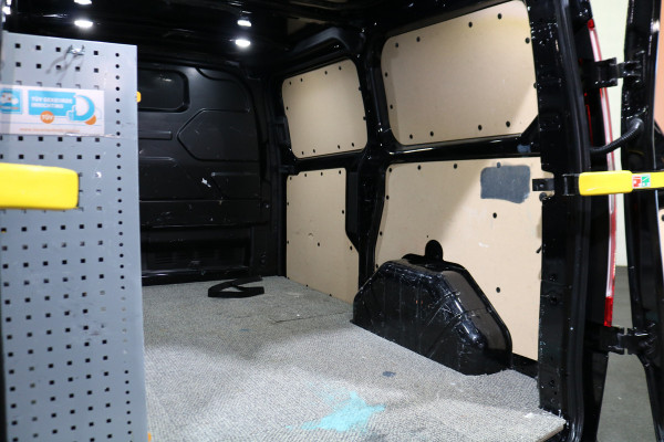 Ford Transit Custom 2.0 TDCI L1 H1 Trend Automaat Ford Transit Custom 2.0 TDCI L1 H1 Trend Automaat