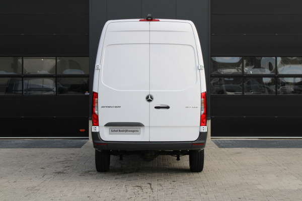 Mercedes-Benz Sprinter 317CDI L2H2 Pro - Mbux 10 - Airco - Camera - Bind spot - Cruise - Rijklaar