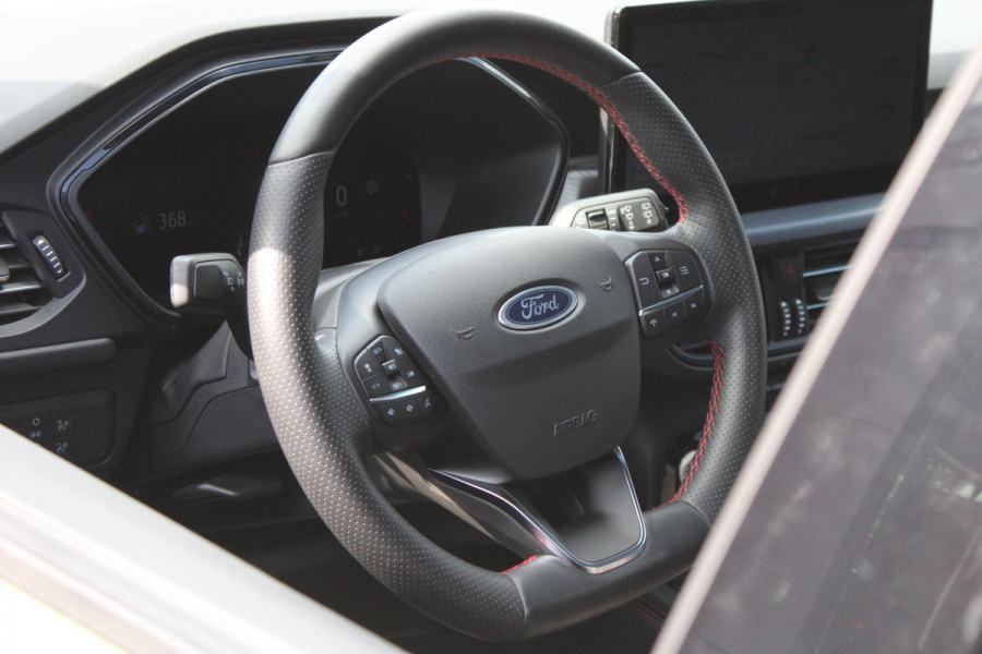 Ford Kuga 2.5 FHEV ST-Line X 190pk | Driver Assistance Pack | Winterpack | Panoramadak | Technology Pack | Geen Stekker nodig | All Season banden