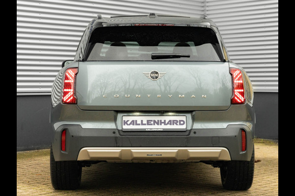 MINI Countryman 1.5 C Favoured - XL Pakket - Pano - Trekhaak - Memoryzetel