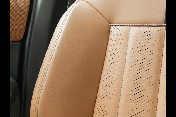 MINI Countryman 1.5 C Favoured - XL Pakket - Pano - Trekhaak - Memoryzetel