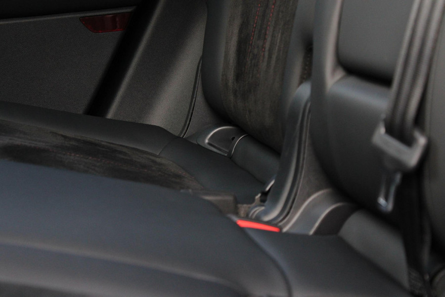 Ford Kuga 2.5 FHEV ST-Line X 190pk | Driver Assistance Pack | Winterpack | Panoramadak | Technology Pack | Geen Stekker nodig | All Season banden