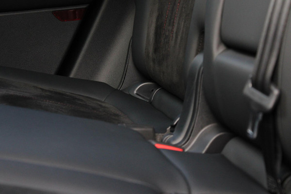 Ford Kuga 2.5 FHEV ST-Line X 190pk | Driver Assistance Pack | Winterpack | Panoramadak | Technology Pack | Geen Stekker nodig | All Season banden