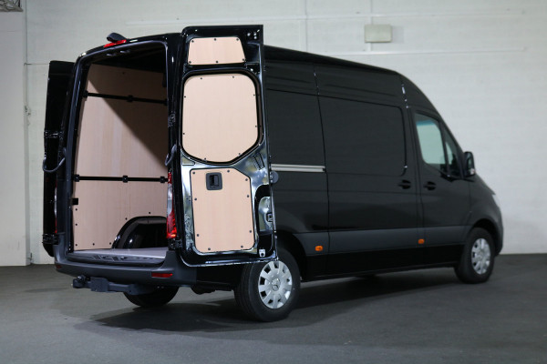 Mercedes-Benz Sprinter 317 CDI L2 H2 Pro Automaat Navigatie 3.5T Trekhaak Mercedes-Benz Sprinter 317 CDI L2 H2 Pro Automaat Navigatie 3.5T Trekhaak