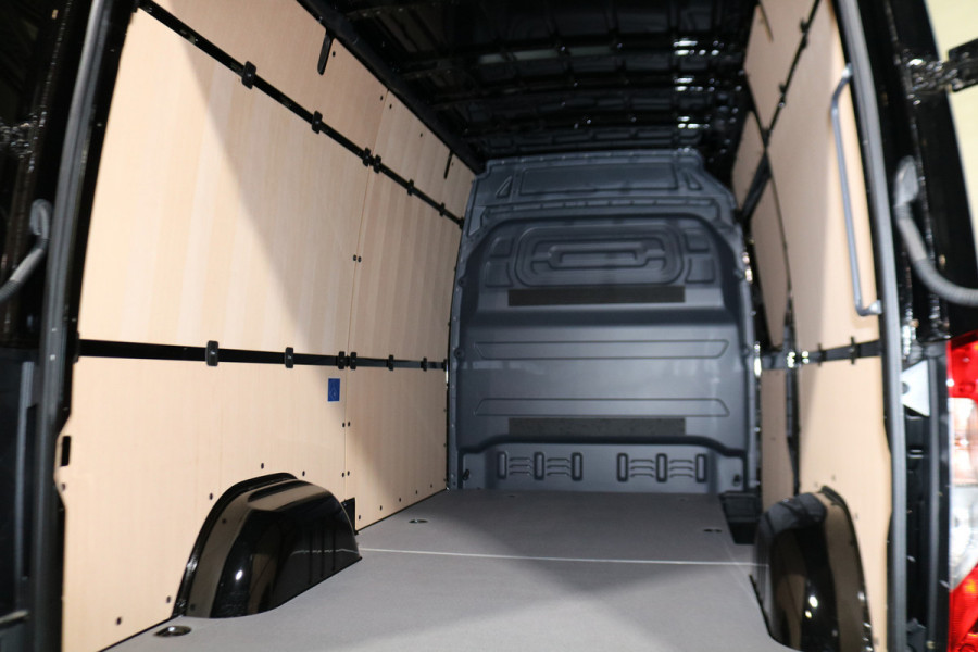 Mercedes-Benz Sprinter 317 CDI L2 H2 Pro Automaat Navigatie 3.5T Trekhaak Mercedes-Benz Sprinter 317 CDI L2 H2 Pro Automaat Navigatie 3.5T Trekhaak