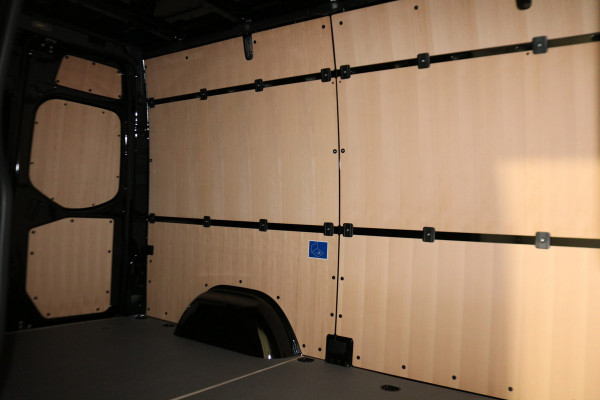 Mercedes-Benz Sprinter 317 CDI L2 H2 Pro Automaat Navigatie 3.5T Trekhaak Mercedes-Benz Sprinter 317 CDI L2 H2 Pro Automaat Navigatie 3.5T Trekhaak