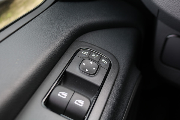 Mercedes-Benz Sprinter 317 CDI L2 H2 Pro Automaat Navigatie 3.5T Trekhaak Mercedes-Benz Sprinter 317 CDI L2 H2 Pro Automaat Navigatie 3.5T Trekhaak