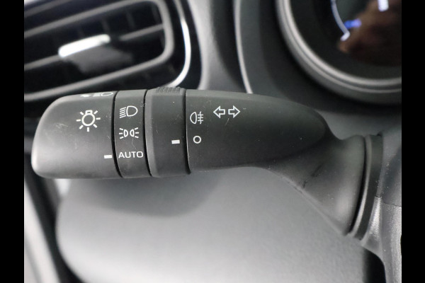 Toyota Yaris Cross 1.5 HYBRID BI-TONE MET LUXERY PACK GARANTIE-2033 CLOUD NAVIGATIE .CLIMA.CRUISE.KEYLESS.