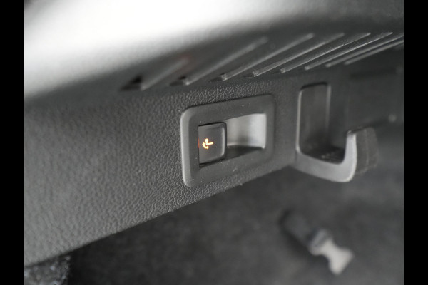 Škoda Kamiq 1.0 TSI 115pk Sport Business Navi via app Wegkl. trekhaak Stoelverwarming Clima 65