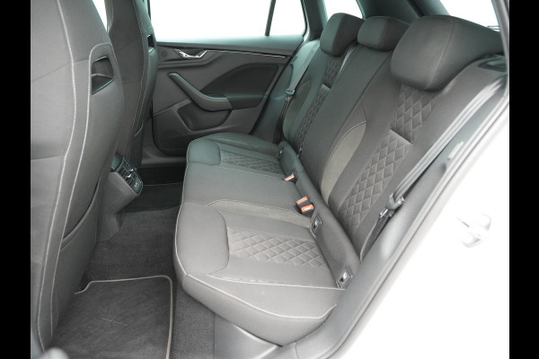 Škoda Kamiq 1.0 TSI 115pk Sport Business Navi via app Wegkl. trekhaak Stoelverwarming Clima 65