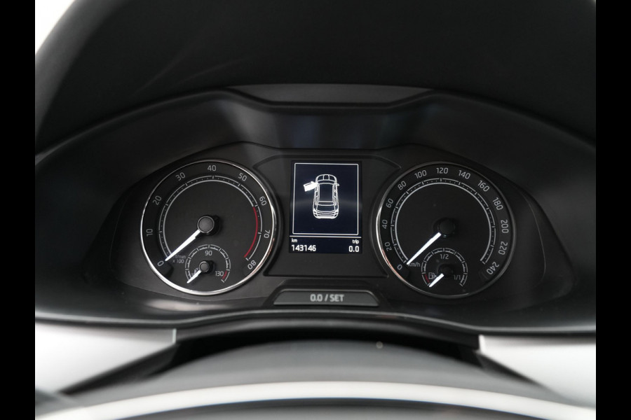 Škoda Kamiq 1.0 TSI 115pk Sport Business Navi via app Wegkl. trekhaak Stoelverwarming Clima 65